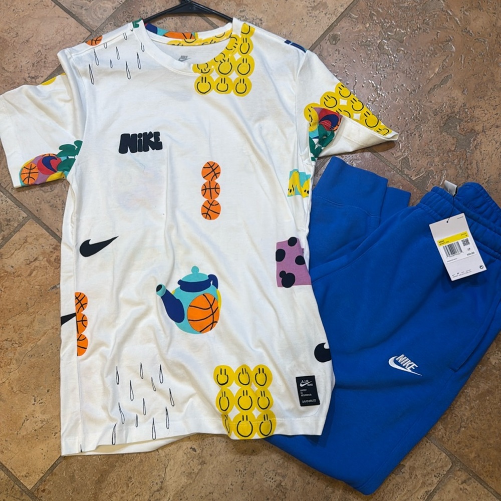 Nike Men’s small Tshirt and joggers  - NWT.
